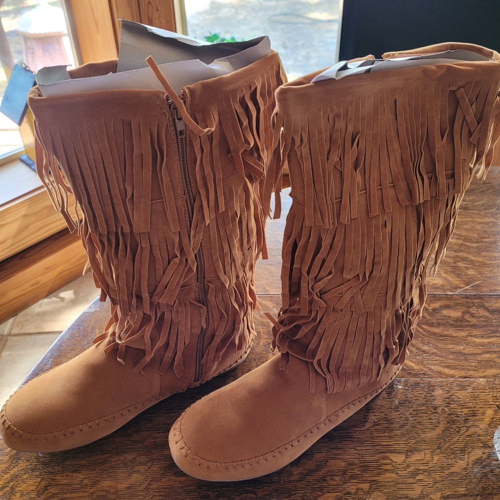 Moccasin boots